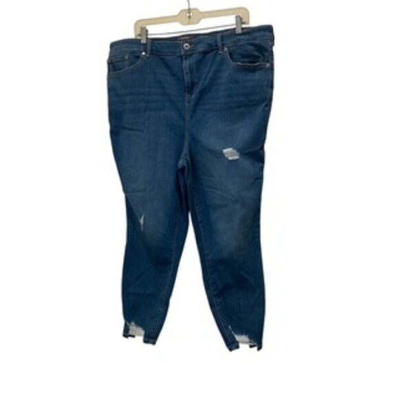 New Pants Torrid Midfit Super Skinny Med Wash Distressed Jeans Women’s Size 24R